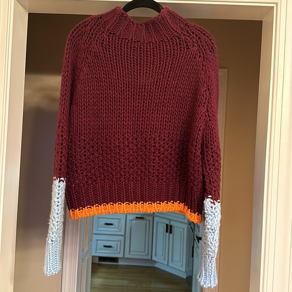 Women’s Anthropologie Sweater - Picture 4 of 7